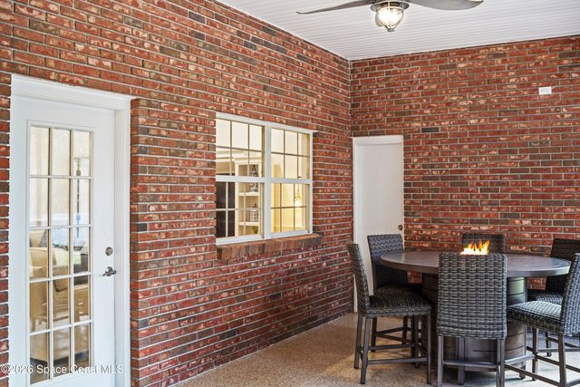 572 Lake Ashley Circle, Melbourne, FL 32904