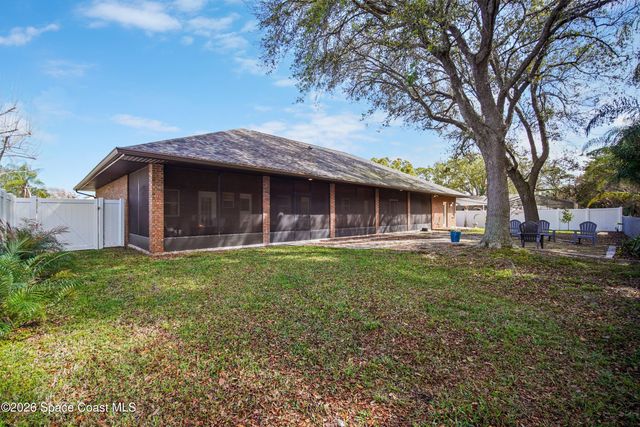 572 Lake Ashley Circle, Melbourne, FL 32904