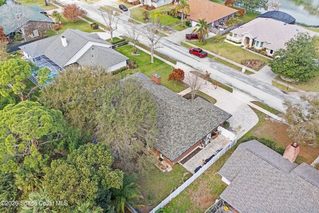 572 Lake Ashley Circle, Melbourne, FL 32904