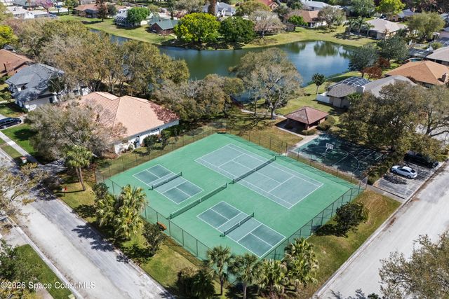 572 Lake Ashley Circle, Melbourne, FL 32904