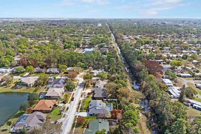 572 Lake Ashley Circle, Melbourne, FL 32904