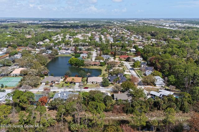 572 Lake Ashley Circle, Melbourne, FL 32904