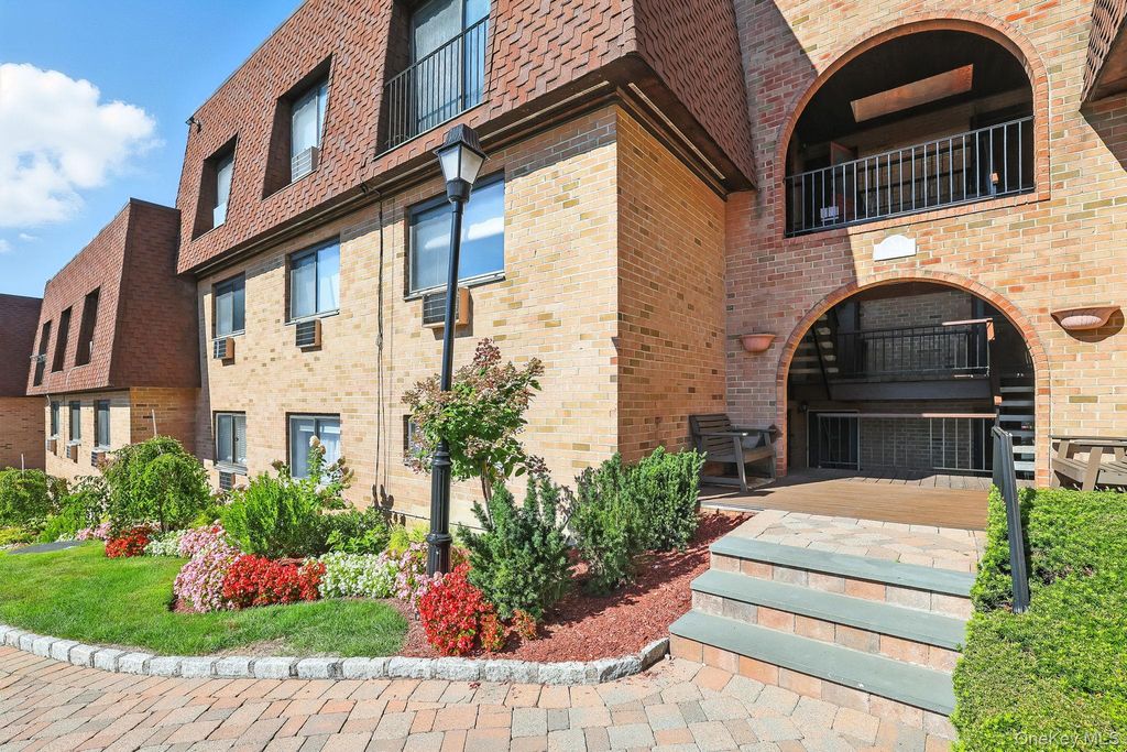 348 Central Park Avenue C15, Scarsdale, NY 10583