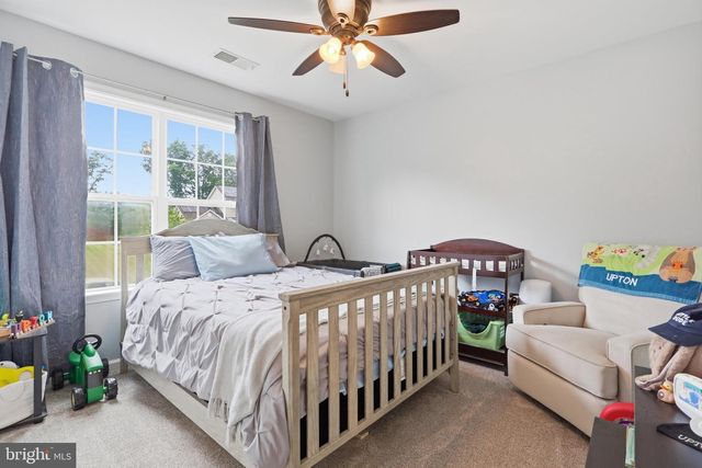 224 PARAGON DR, Bunker Hill, WV 25413