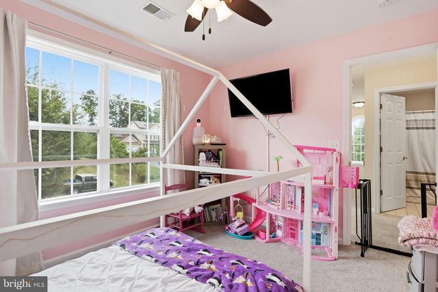 224 PARAGON DR, Bunker Hill, WV 25413