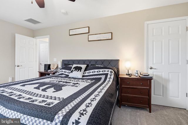 224 PARAGON DR, Bunker Hill, WV 25413