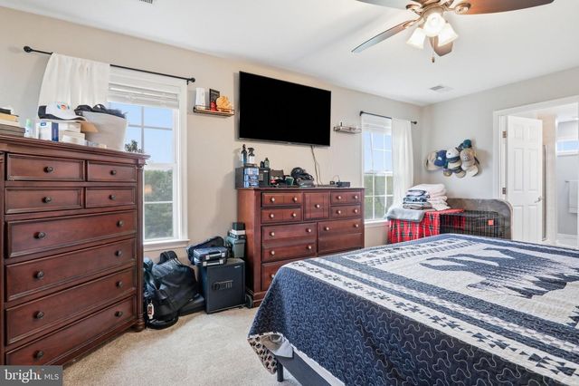 224 PARAGON DR, Bunker Hill, WV 25413