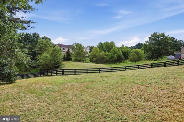 224 PARAGON DR, Bunker Hill, WV 25413
