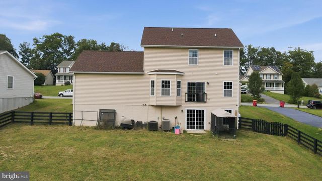 224 PARAGON DR, Bunker Hill, WV 25413