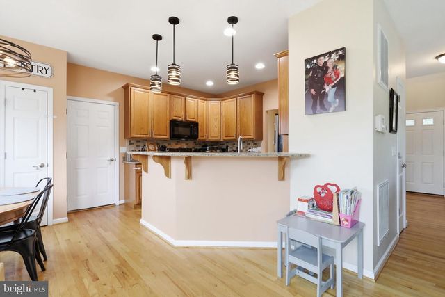 224 PARAGON DR, Bunker Hill, WV 25413
