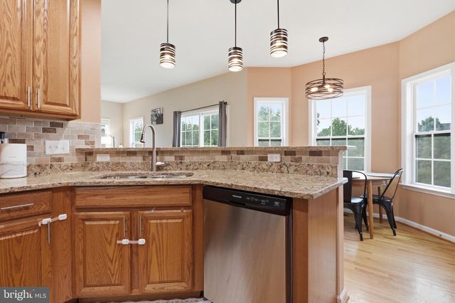 224 PARAGON DR, Bunker Hill, WV 25413