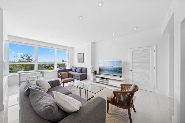 4925 Collins Ave 5H, Miami Beach, FL 33140