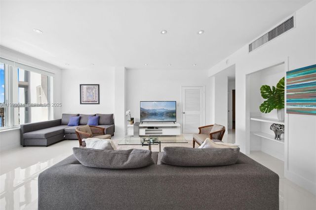 4925 Collins Ave 5H, Miami Beach, FL 33140