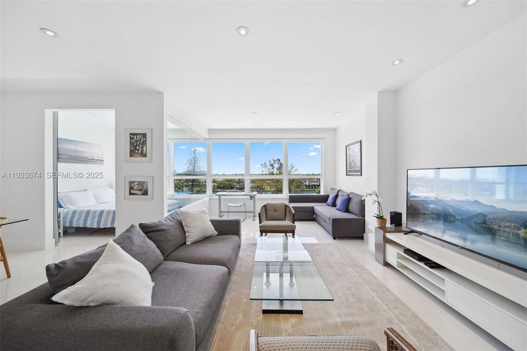 4925 Collins Ave 5H, Miami Beach, FL 33140