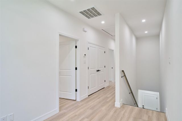 140 Oak Circle, Livingston, TX 77351