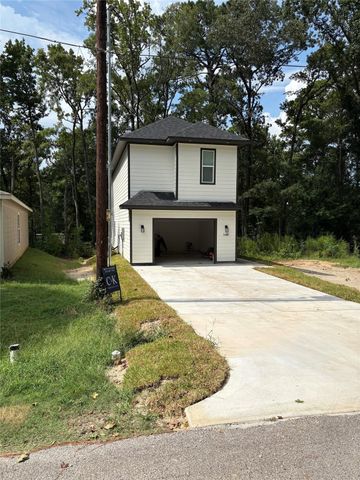 140 Oak Circle, Livingston, TX 77351