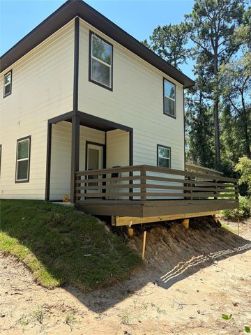 140 Oak Circle, Livingston, TX 77351