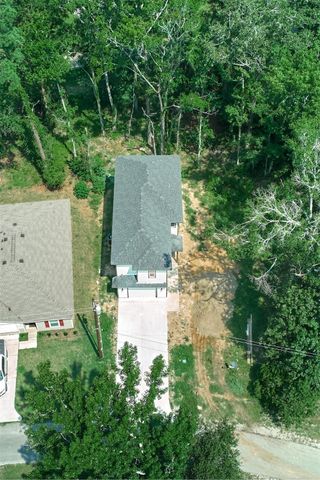 140 Oak Circle, Livingston, TX 77351