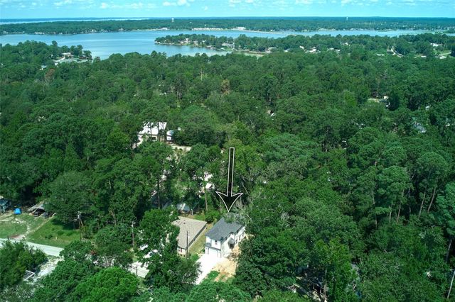 140 Oak Circle, Livingston, TX 77351