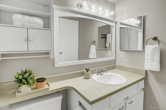 4760 S Wadsworth Boulevard E204, Littleton, CO 80123