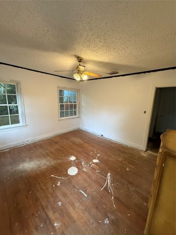 709 Highland Drive, Palestine, TX 75801