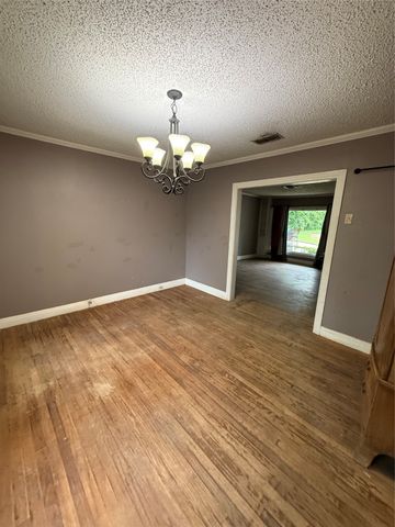 709 Highland Drive, Palestine, TX 75801