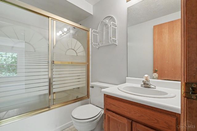 8684 Beckys Ridge Drive, Colerain Twp, OH 45251