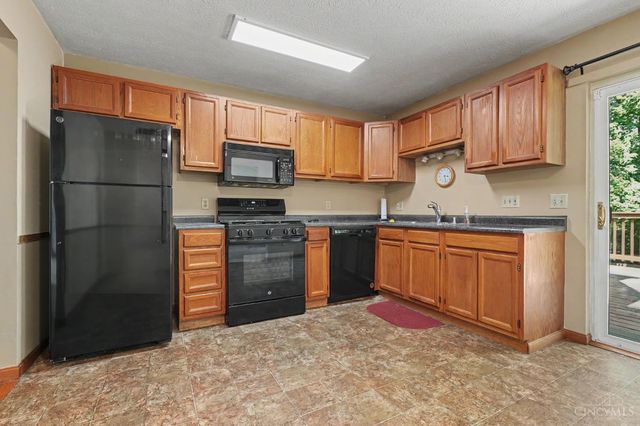 8684 Beckys Ridge Drive, Colerain Twp, OH 45251