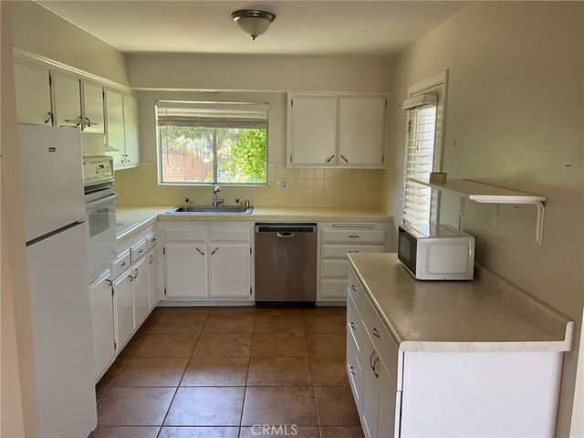 25887 Coombe Hill Drive, Menifee, CA 92586