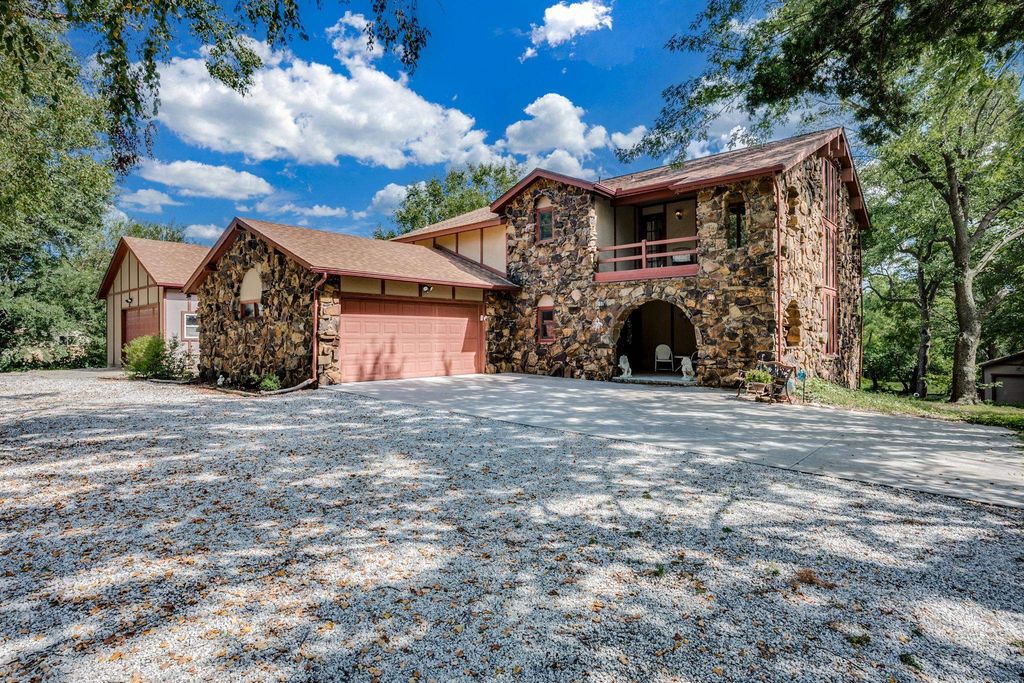 3 Timothy Ln, Goddard, KS 67052