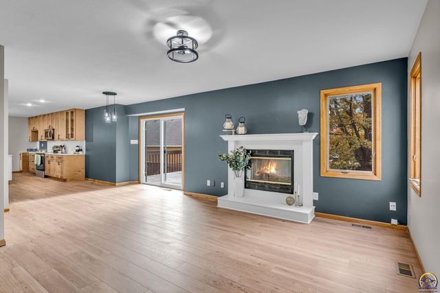 6445 SW 21st Ter, Topeka, KS 66614