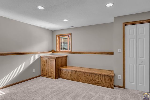 6445 SW 21st Ter, Topeka, KS 66614