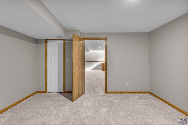 6445 SW 21st Ter, Topeka, KS 66614