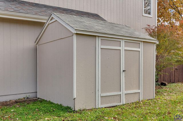 6445 SW 21st Ter, Topeka, KS 66614