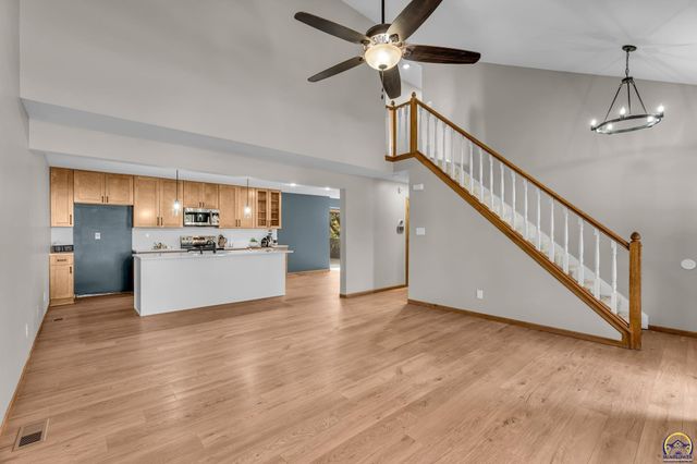 6445 SW 21st Ter, Topeka, KS 66614