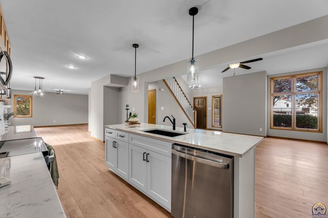 6445 SW 21st Ter, Topeka, KS 66614