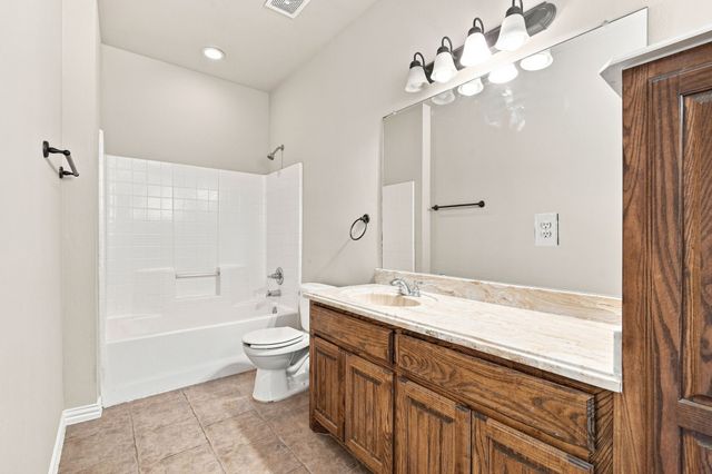 429 Rugged Drive, Red Oak, TX 75154