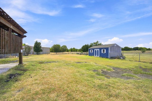 429 Rugged Drive, Red Oak, TX 75154