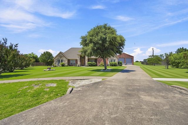 429 Rugged Drive, Red Oak, TX 75154