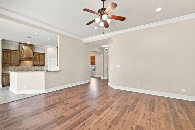 429 Rugged Drive, Red Oak, TX 75154