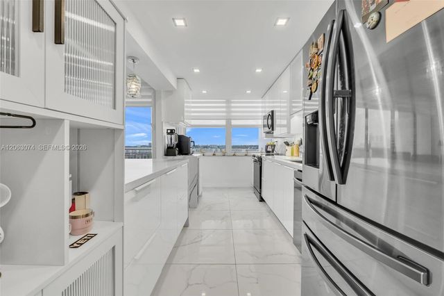 18071 Biscayne Blvd 901, Aventura, FL 33160