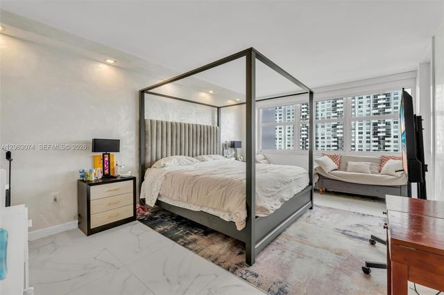 18071 Biscayne Blvd 901, Aventura, FL 33160