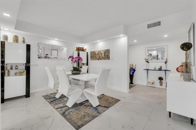 18071 Biscayne Blvd 901, Aventura, FL 33160