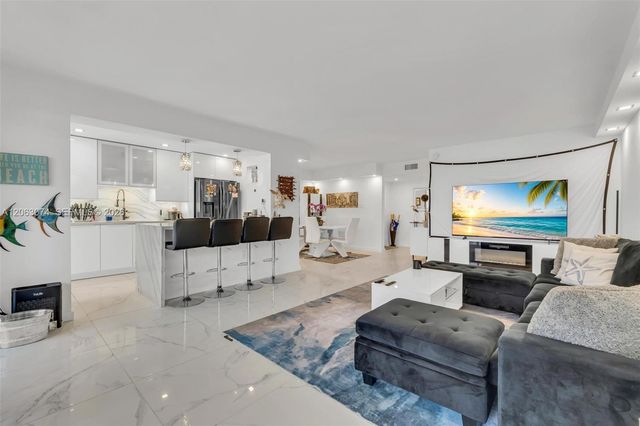 18071 Biscayne Blvd 901, Aventura, FL 33160
