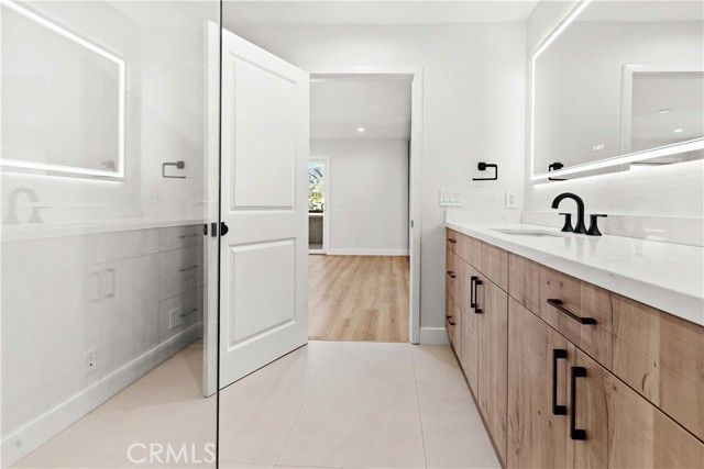 552 Hahn, Glendale, CA 91203