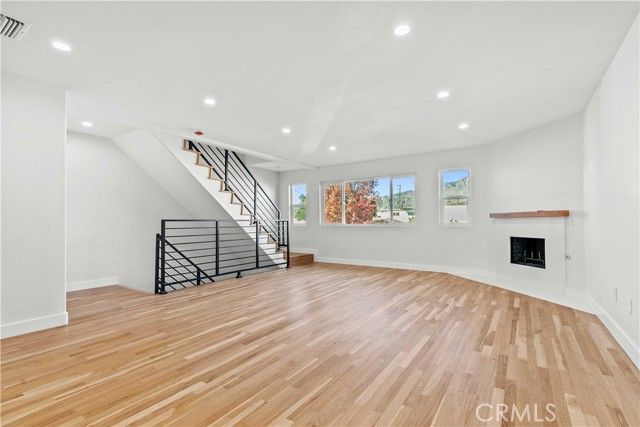 552 Hahn, Glendale, CA 91203