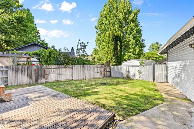 2951 Barclay Road, Medford, OR 97504
