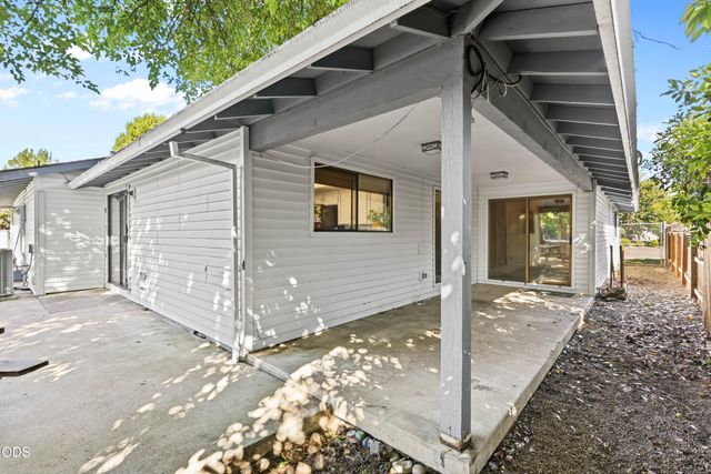 2951 Barclay Road, Medford, OR 97504