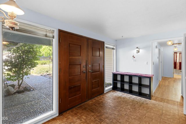 2951 Barclay Road, Medford, OR 97504