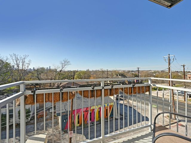 2931 E 12th ST 303, Austin, TX 78702